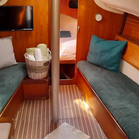 Feakas Hotel en barco