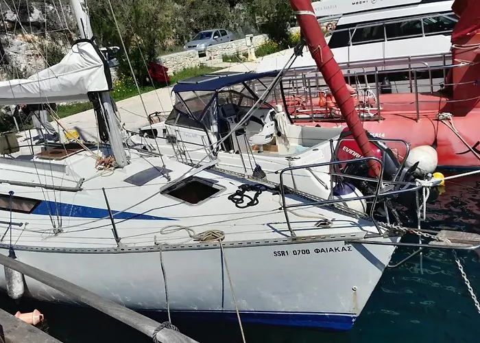Botel Feakas