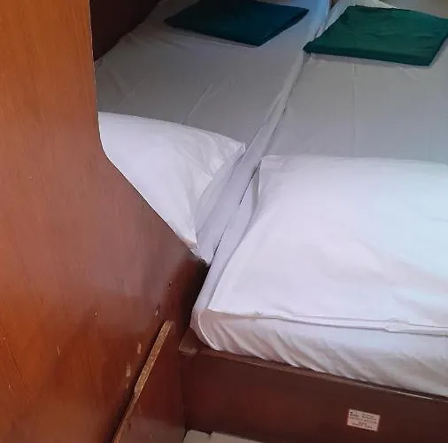 Botel Feakas Gaios